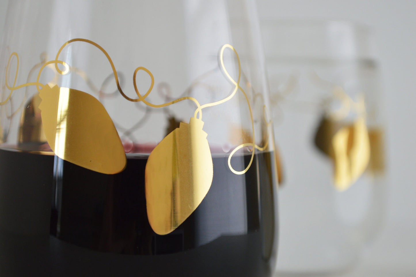 Metallic Gold Retro Christmas Lights Stemless Wine Glasses - Set of 2